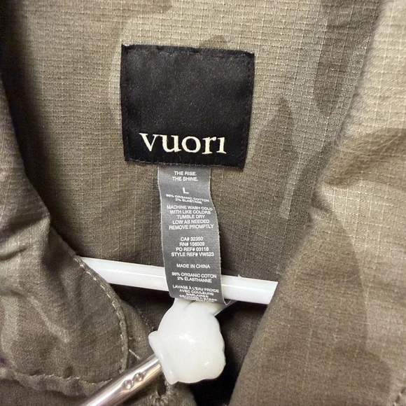Vuori Women’s Ripstop Jacket Oregano Camo NWT Size L - Picture 3 of 6